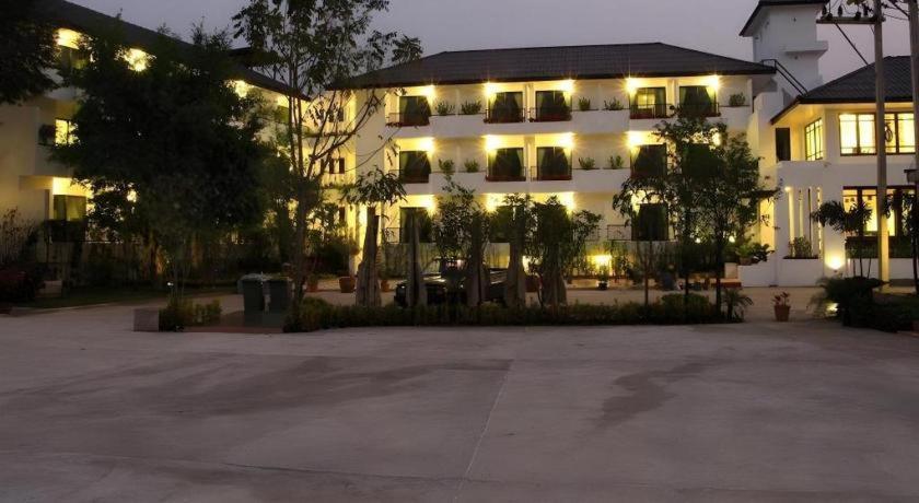 Baan Nan Hotel エクステリア 写真